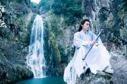 开云体育app-蓝衣军团的控球诗篇，当意大利的精密齿轮碾过波斯铁骑，加维在2026世界杯揭幕战写下致命注脚