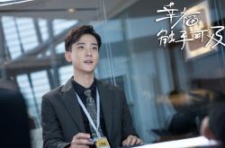 开云体育在线-枫叶之盾与钟表匠的刀锋，当隐形将军福登与门神共铸美加墨奇观