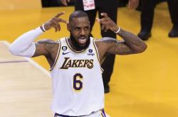 开云体育登录-爵士完胜快船，詹姆斯打破历史纪录