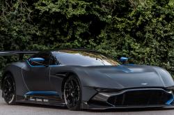 开云体育-征服与颠覆，绿茵边缘者的双线狂飙