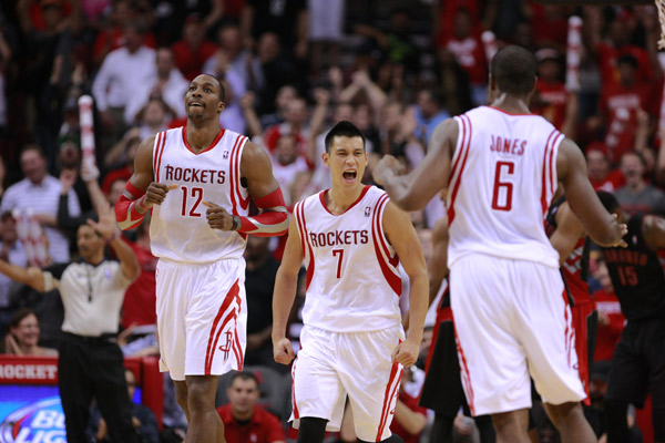 猛龙险胜火箭，拉文送出助攻的简单介绍