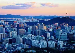 韩国羽毛球队鏖战马来西亚羽毛球队，斯里坎特惊艳世界