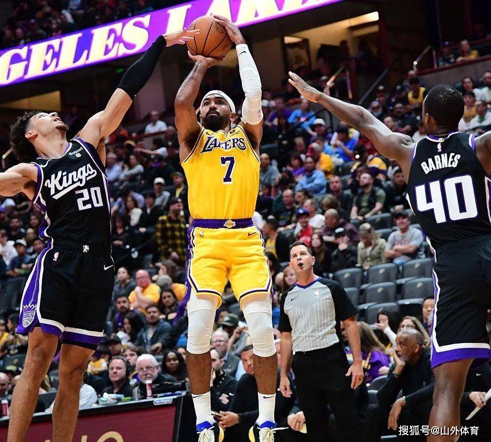 湖人横扫爵士,西亚卡姆高光表现 湖人横扫爵士,西亚卡姆高光表现