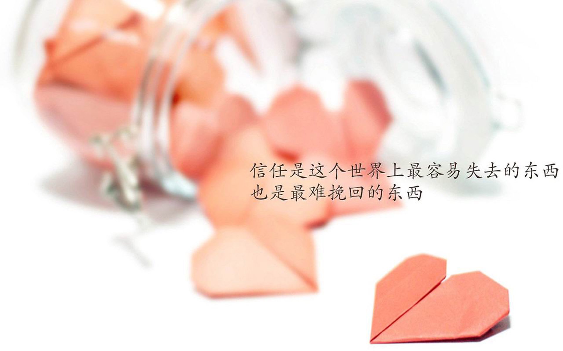 冷雾中的热刺，当奥斯梅恩的闪电撕裂温布利，英格兰用非典型胜利宣告王权